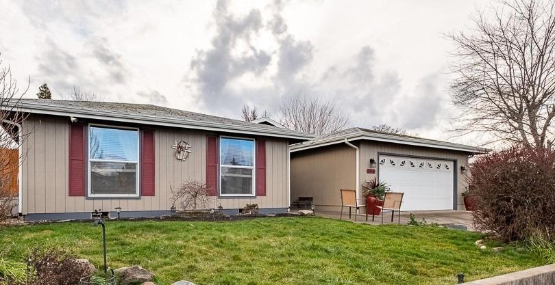 544 Kings Ct, Central Point, OR 97502 - photo 1