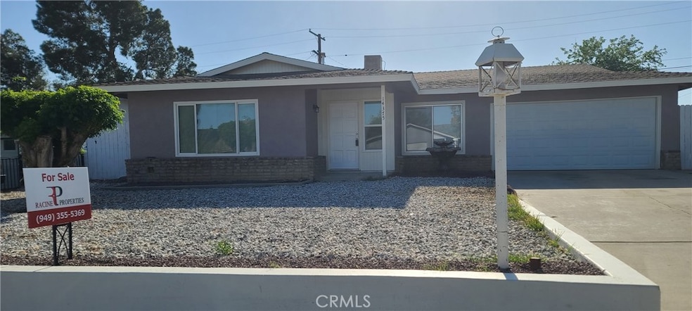 14375 Manzanita Rd, Victorville, CA 92395 - photo 1