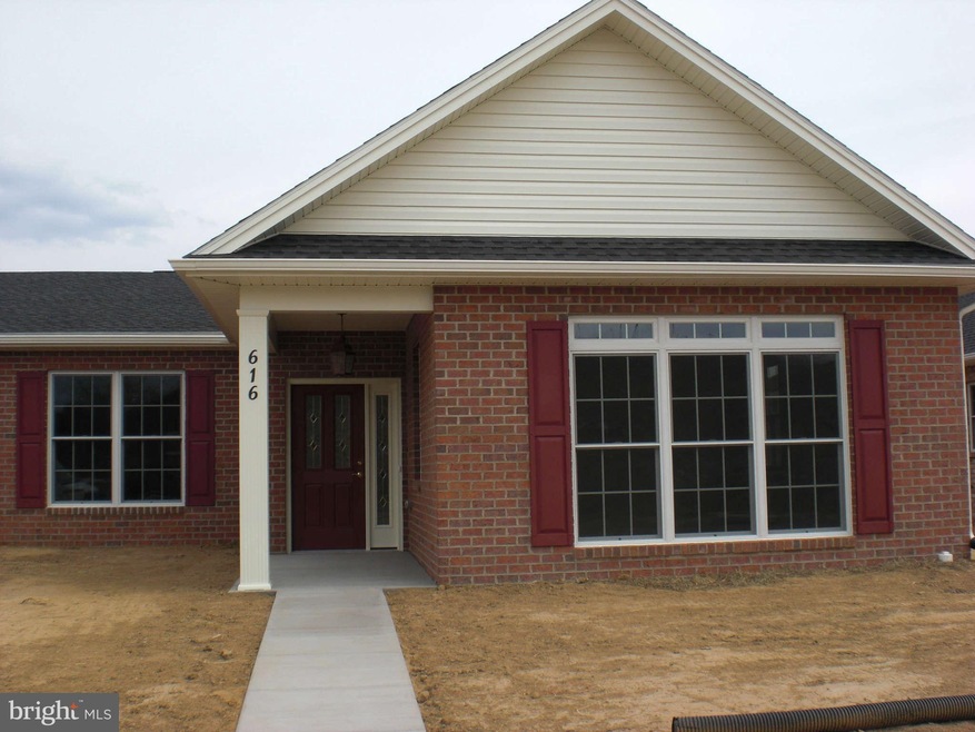 616 Tudor Dr, Hagerstown, MD 21742 - photo 1
