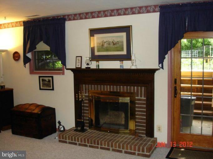 33 Tudor Ct, Lutherville Timonium, MD 21093 - photo 1