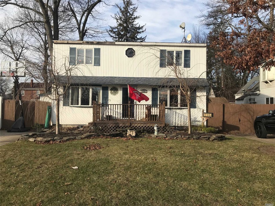 unlisted-address, Copiague, NY 11726 - photo 1