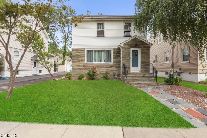 825 Elm St, Roselle Park, NJ 07204 - photo 1