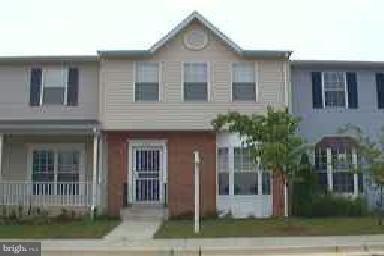 7002 Flag Harbor Dr, District Heights, MD 20747 - photo 1