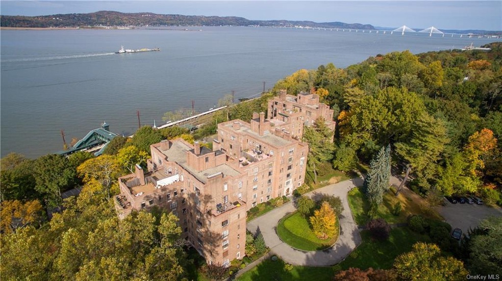 100 Ardsley Ave W unit 6C, Irvington, NY 10533 - photo 1