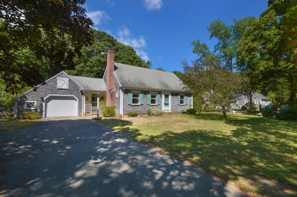 26 Old Main Rd, North Falmouth, MA 02556 - photo 1