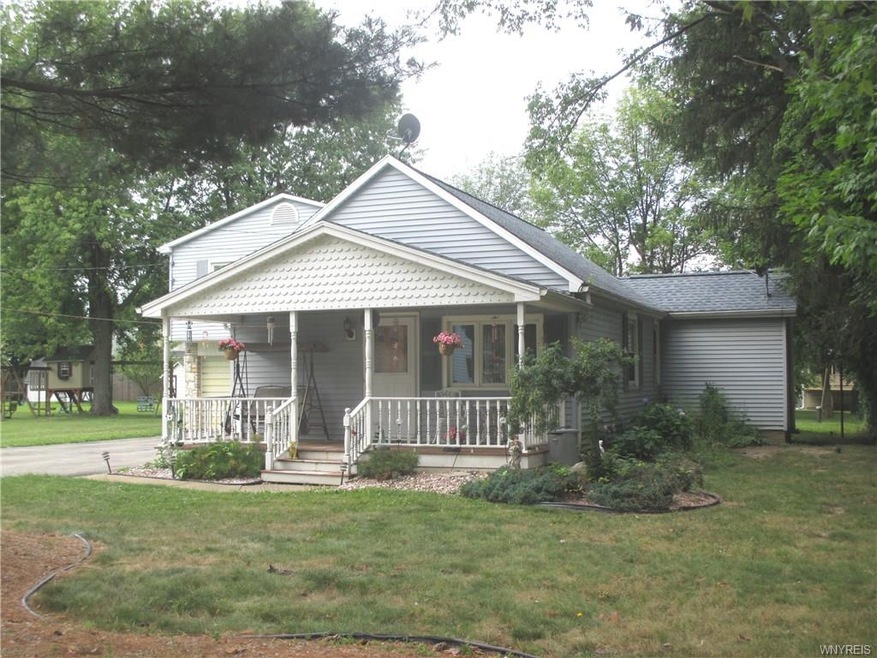 Ranch Bungalow home with Garage In-Law Apartment!