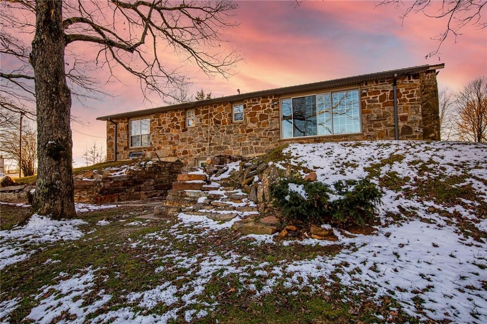 626 Madison 4033, Elkins, AR 72727 - photo 1