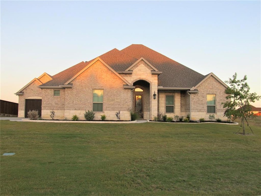 2012 Vanderbilt Dr, Weatherford, TX 76088 - photo 1