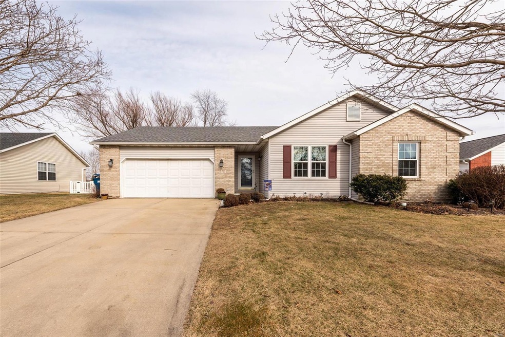 805 Copper Ridge, Maryville, IL 62062 - photo 1