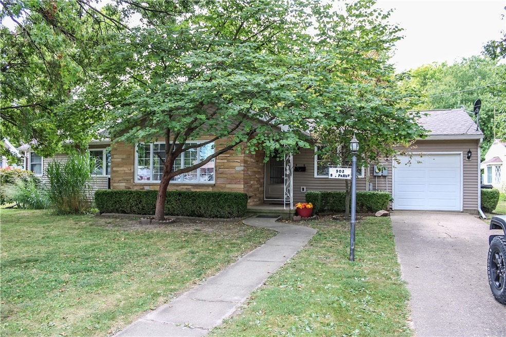 502 S Parke St, Tuscola, IL 61953 - photo 1