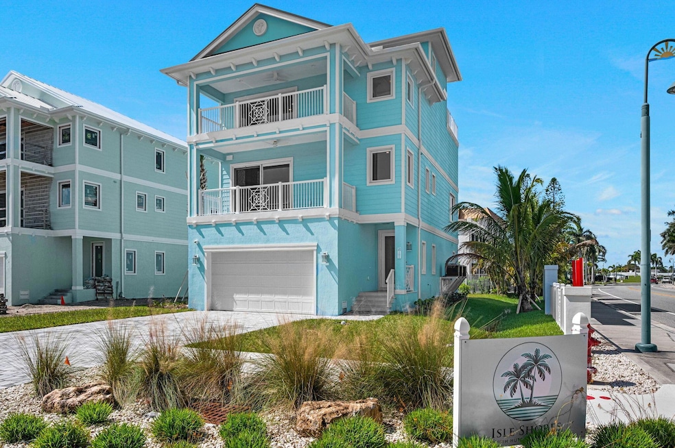 527 Coral Sands Way, Hutchinson Island, FL 34949 - photo 1