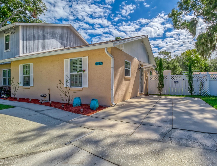 1042 Assisi Lane