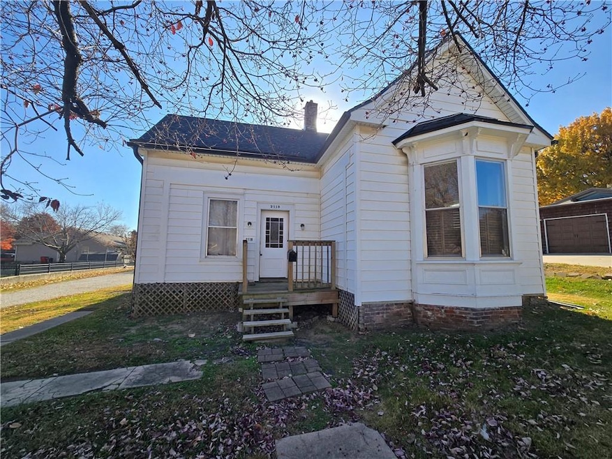 2119 South St, Lexington, MO 64067 - photo 1