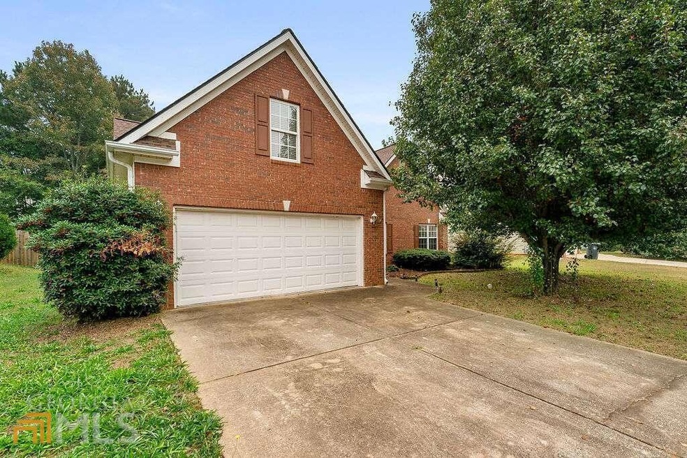 1544 Queen Elizabeth Dr, Locust Grove, GA 30248 - photo 1