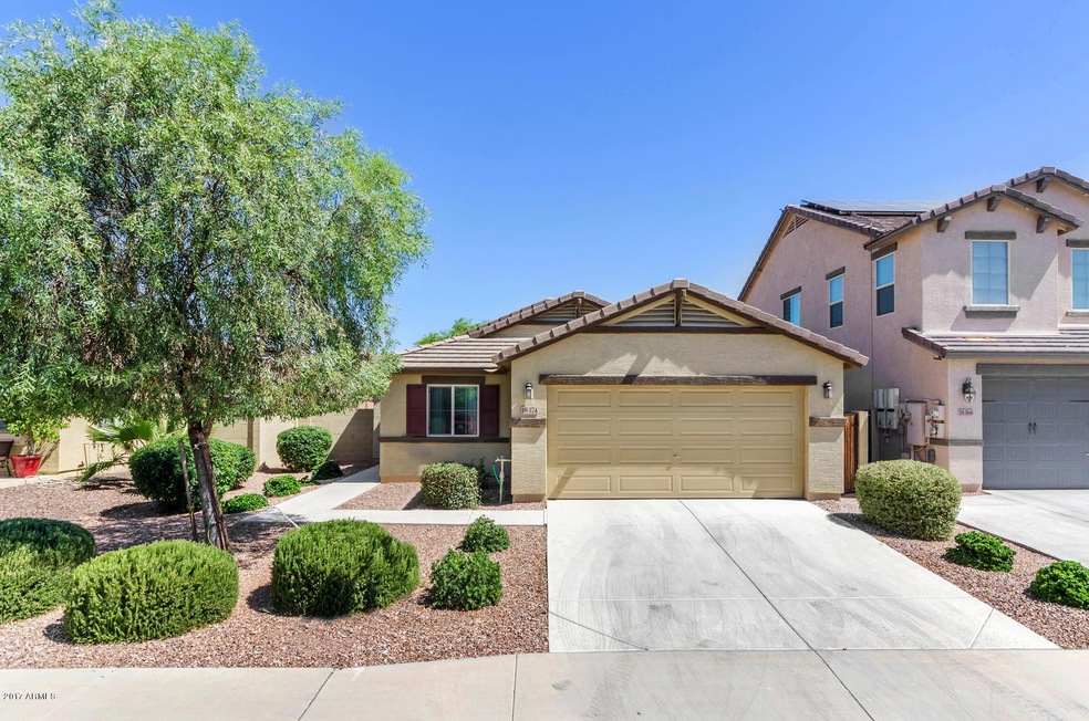 18374 W Surprise Farms Loop N-large-001-