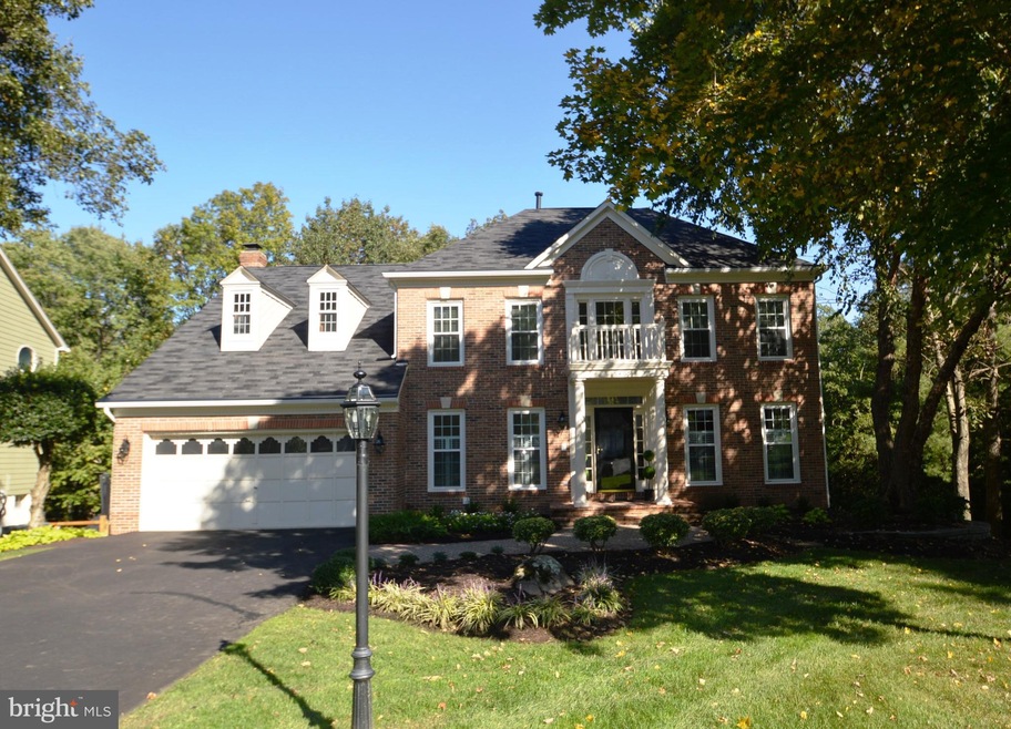 15405 Martins Hundred Dr, Centreville, VA 20120 - photo 1