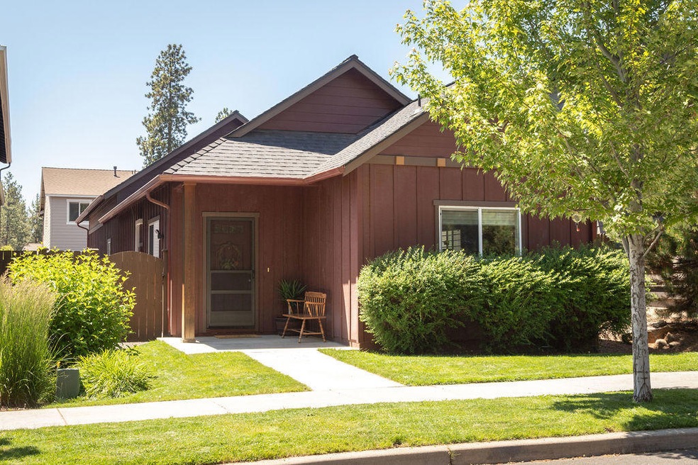 20249 Hufflepuff Ct, Bend, OR 97702 - photo 1