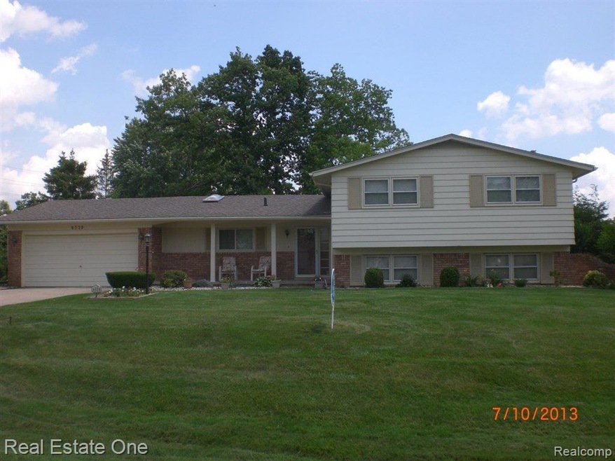 6529 Perham Dr, West Bloomfield, MI 48322 - photo 1