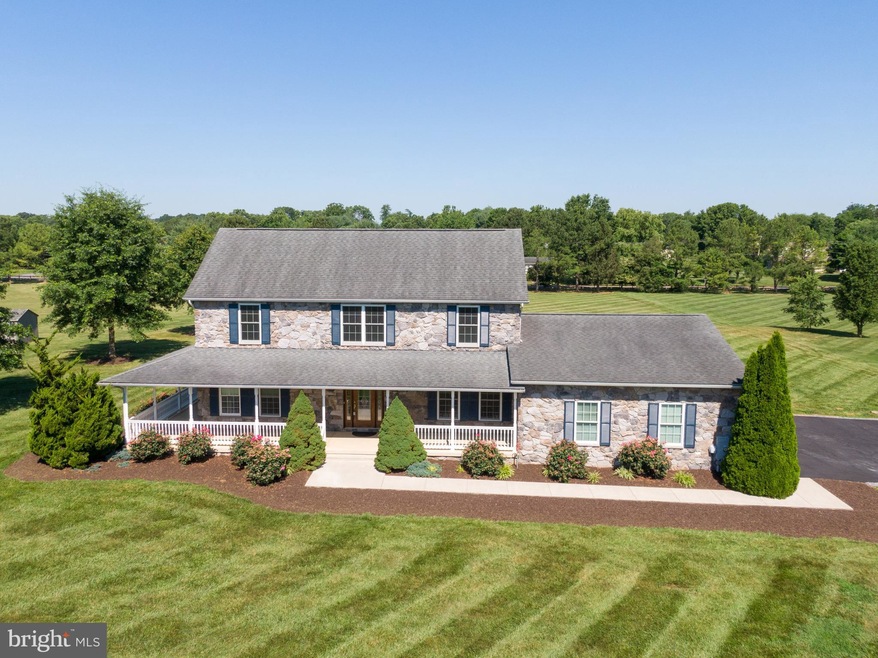 445 Quaint Swan Dale Dr, Martinsburg, WV 25404 - photo 1