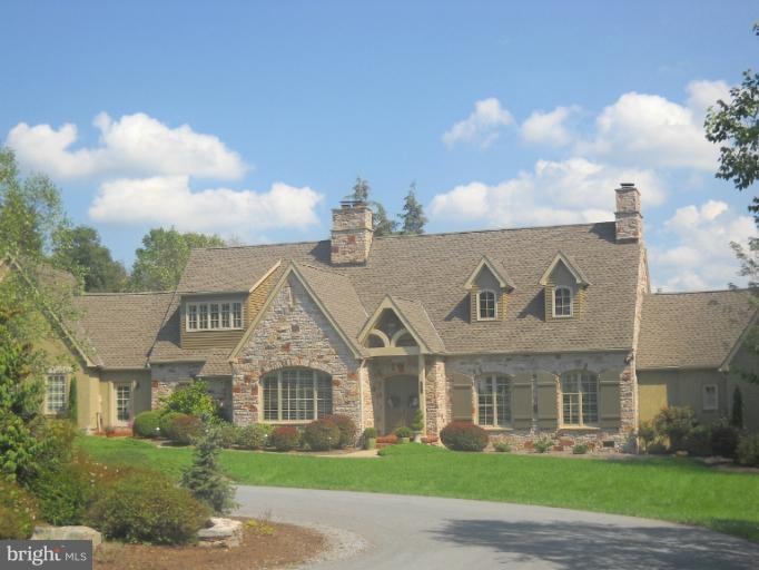 267 S Tamarac Dr, Shepherdstown, WV 25443 - photo 1