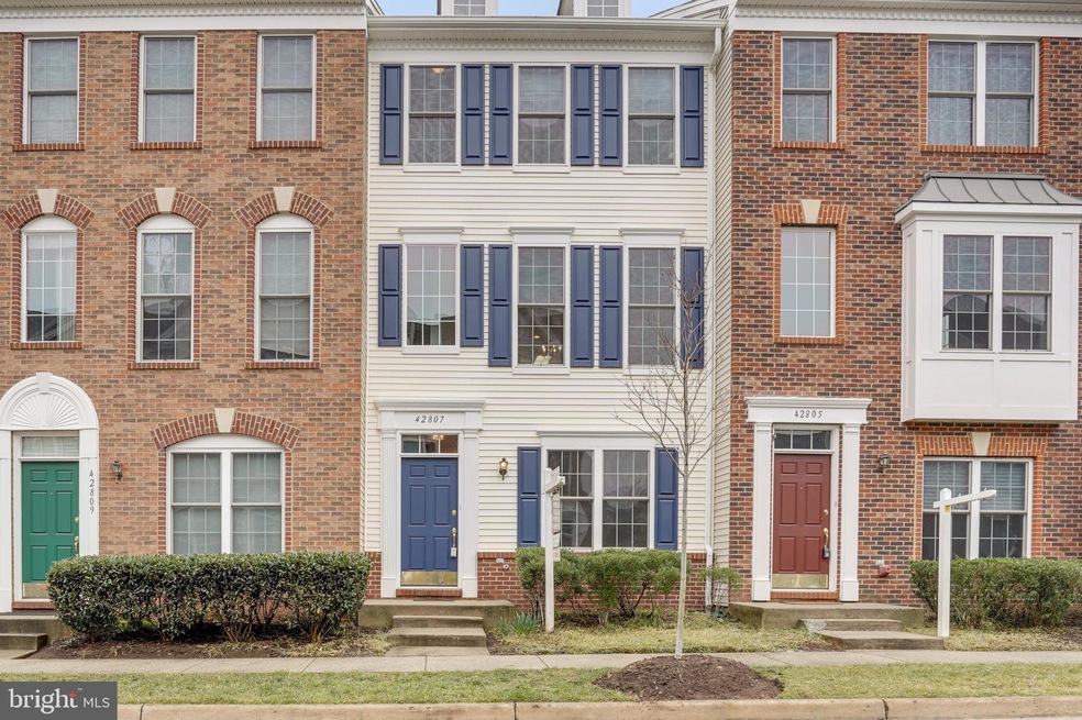 42807 Sykes Terrace, Chantilly, VA 20152 - photo 1