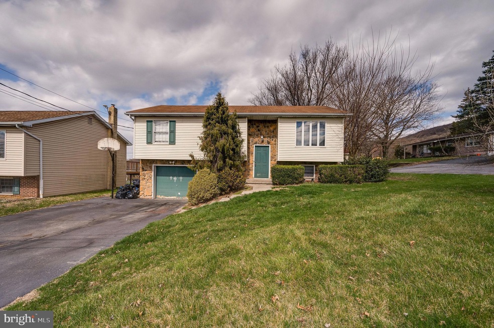 1905 Mcknights Gap Rd, Reading, PA 19604 - photo 1