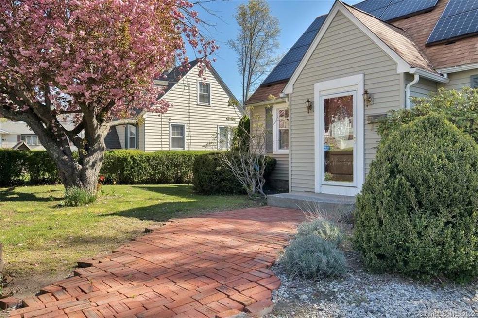 196 Newbury St, Waterbury, CT 06705 - photo 1