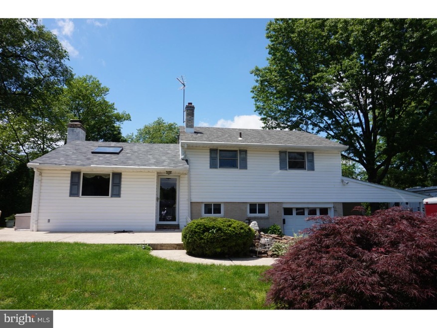 1021 Wayfield Dr, Norristown, PA 19403 - photo 1