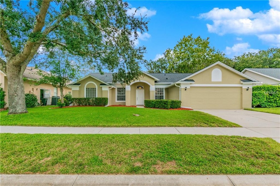 WELCOME HOME! 3560 Scoutoak Loop Oviedo, FL 32765