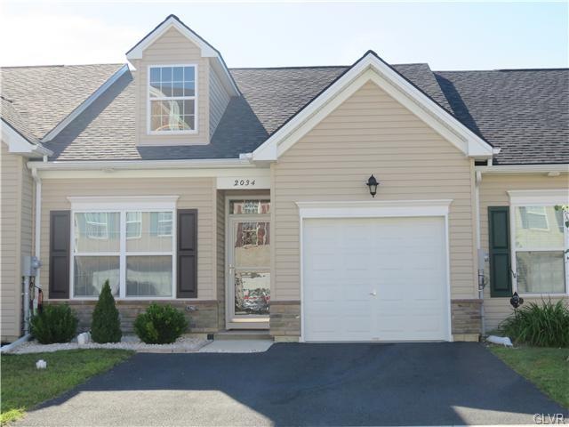2034 Huntington Ln, Easton, PA 18040 - photo 1