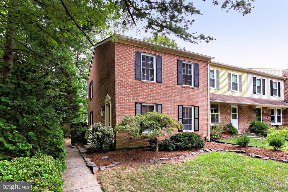 6463 Shannon Station Ct, Springfield, VA 22152 - photo 1
