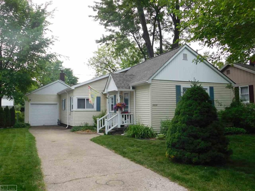 3315 Poplar St, Port Huron, MI 48060 - photo 1