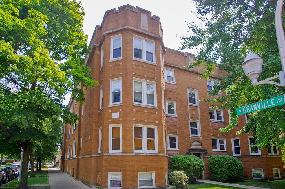 2915 W Granville Ave unit 3E, Chicago, IL 60659 - photo 1