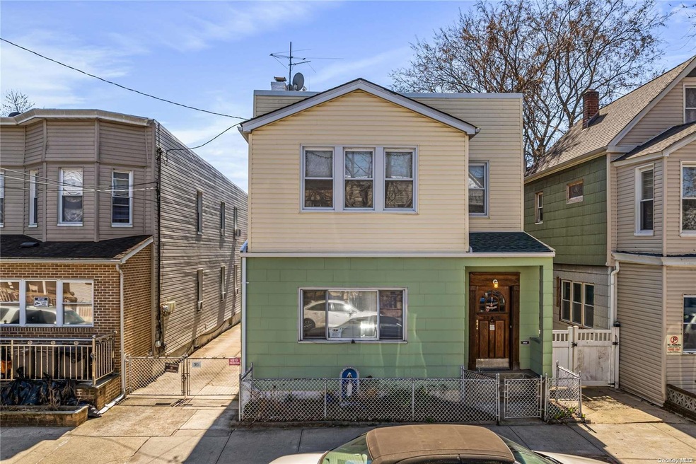 80-16 88th Rd, Jamaica, NY 11421 - photo 1