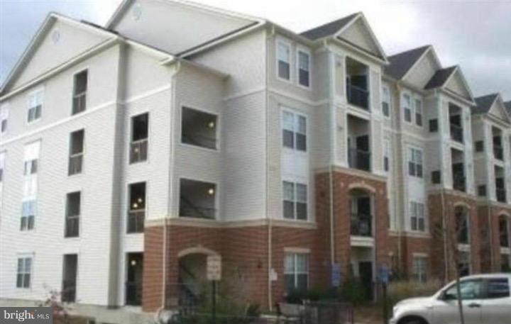 11350 Aristotle Dr unit 7-301, Fairfax, VA 22030 - photo 1