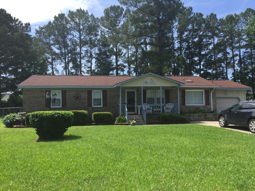 529 Hillcrest Ave, Winterville, NC 28590 - photo 1