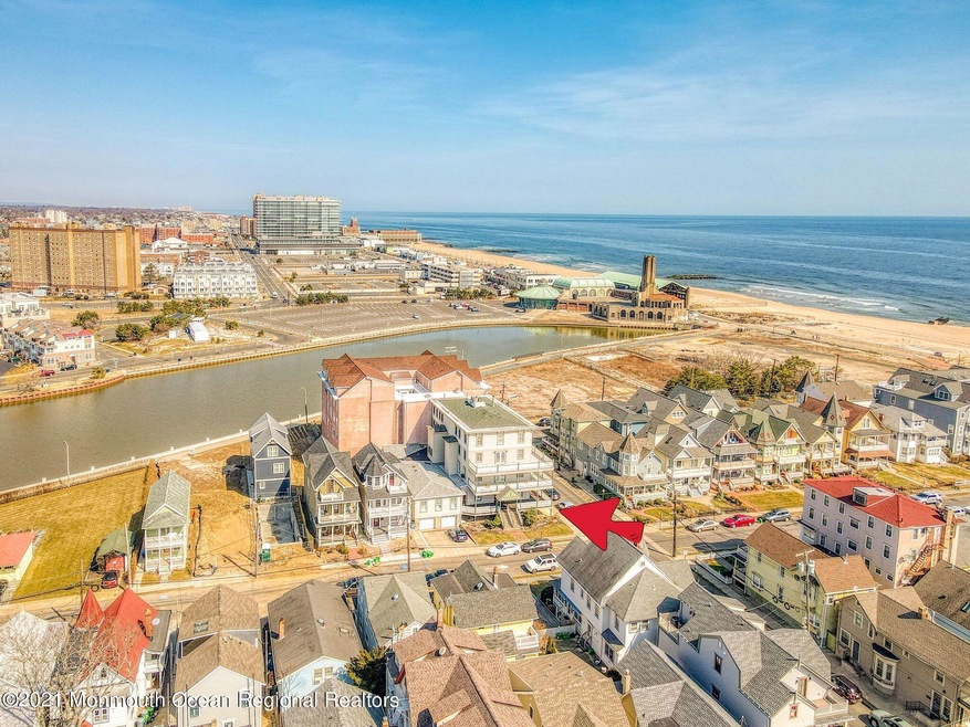 Live close to the Beach!