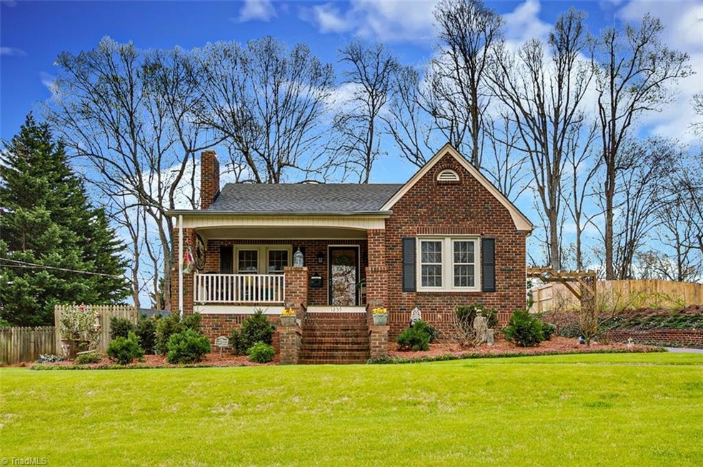 1255 Sunset Dr, Asheboro, NC 27205 - photo 1