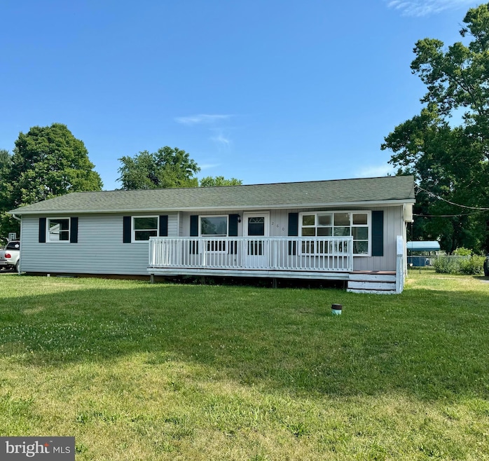 260 Henshaw Rd, Bunker Hill, WV 25413 - photo 1