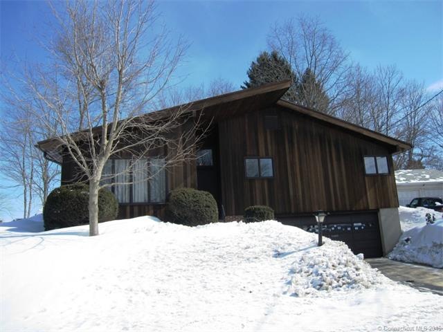 76 Dwight St, Waterbury, CT 06710 - photo 1