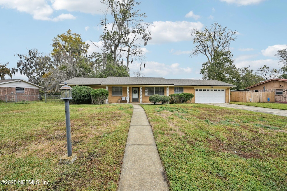 1217 Arbor Cir N, Orange Park, FL 32073 - photo 1