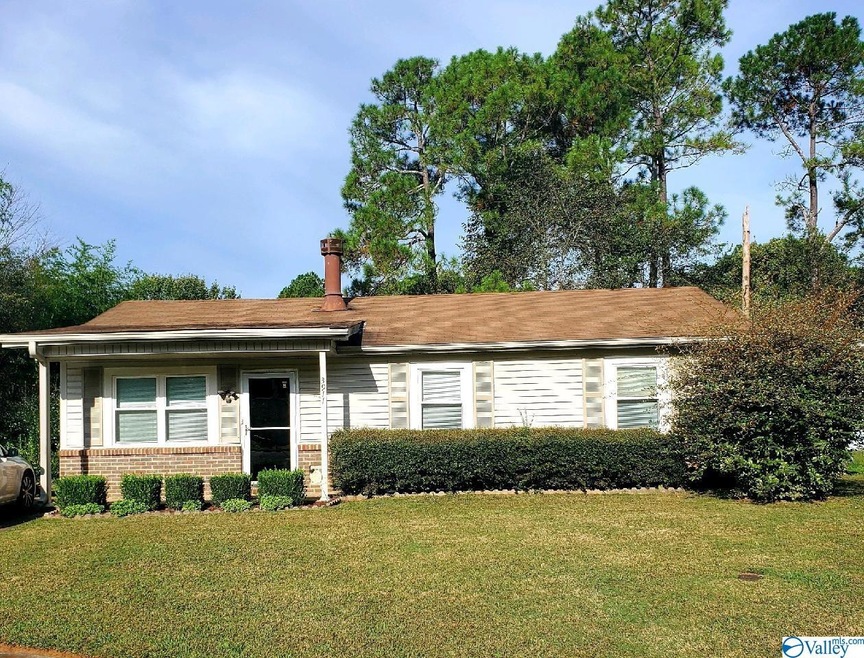 3911 W Oak Way SW, Huntsville, AL 35805 - photo 1
