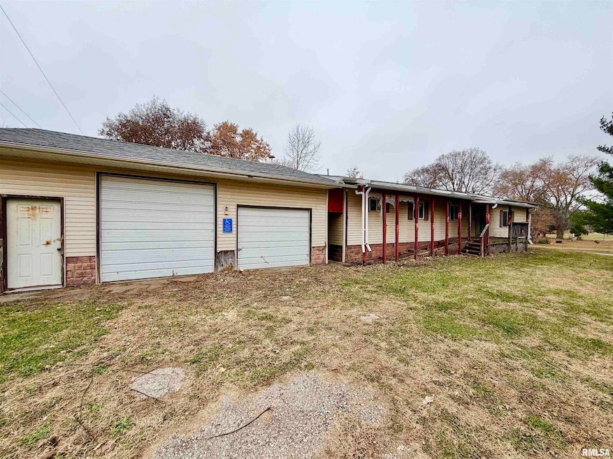 301 S 11th St, Keithsburg, IL 61442 - photo 1