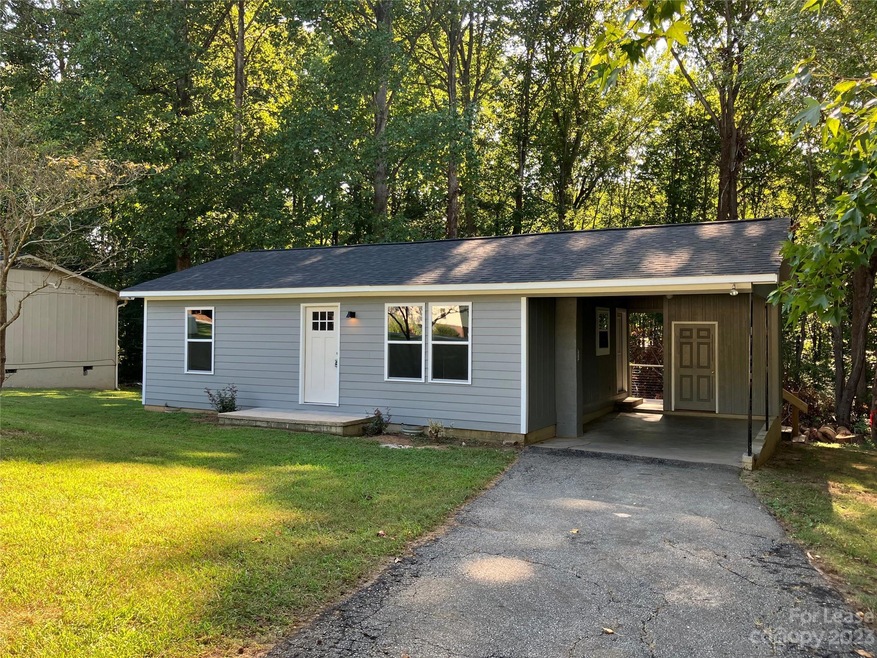 6692 Denver Heights Cir, Denver, NC 28037 - photo 1