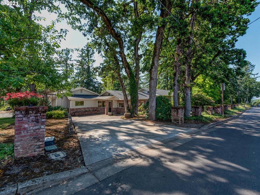 2420 Laurel Hill Dr, Eugene, OR 97403 - photo 1