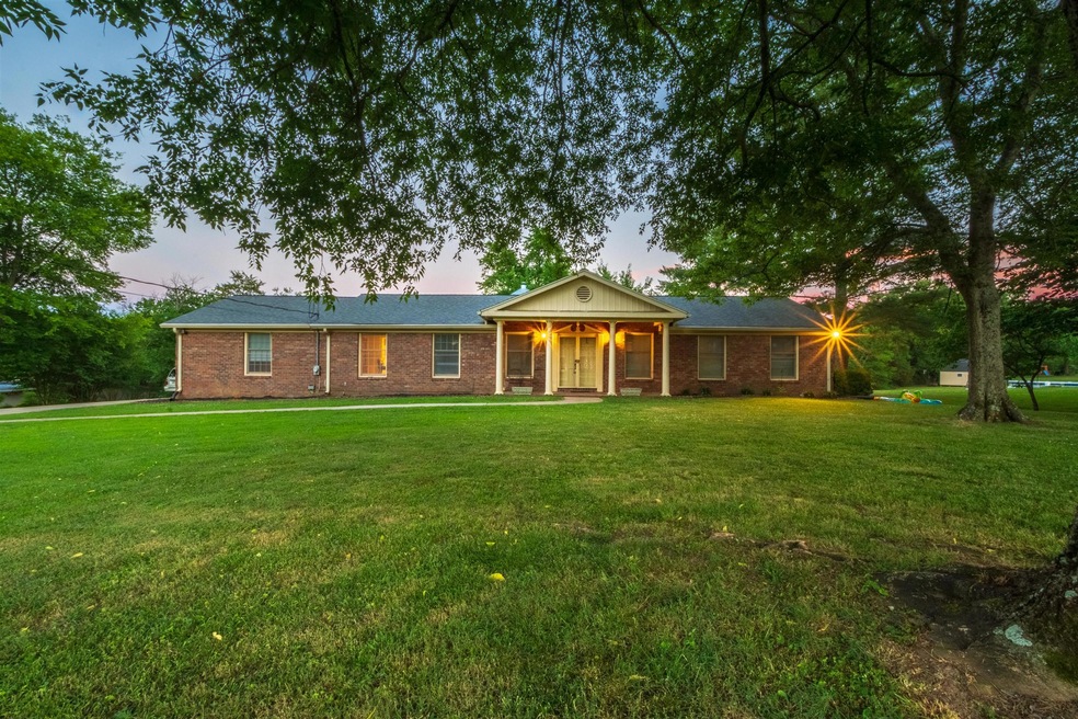 1307 Hillakes Ln, Lebanon, TN 37090 - photo 1