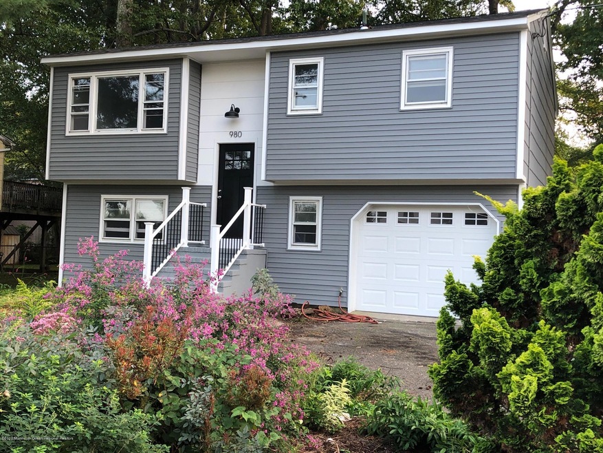 Sold $384,000 • Co-Listing Agent