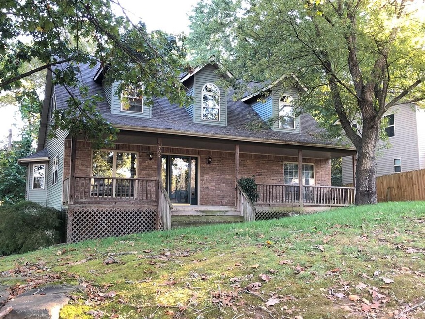 705 Foxfire Ln, Bentonville, AR 72712 - photo 1