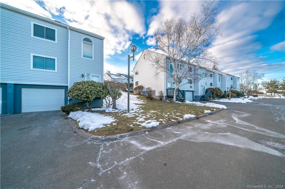 29 Woodbridge Ln unit 29, Cromwell, CT 06416 - photo 1