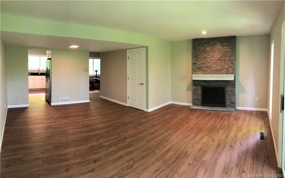 13 Cedar Spring Ln unit 13, Woodbury, CT 06798 - photo 1